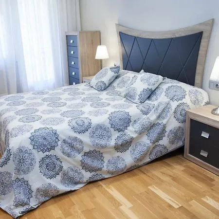 Apartment 8 - 10 Pax - Centro *